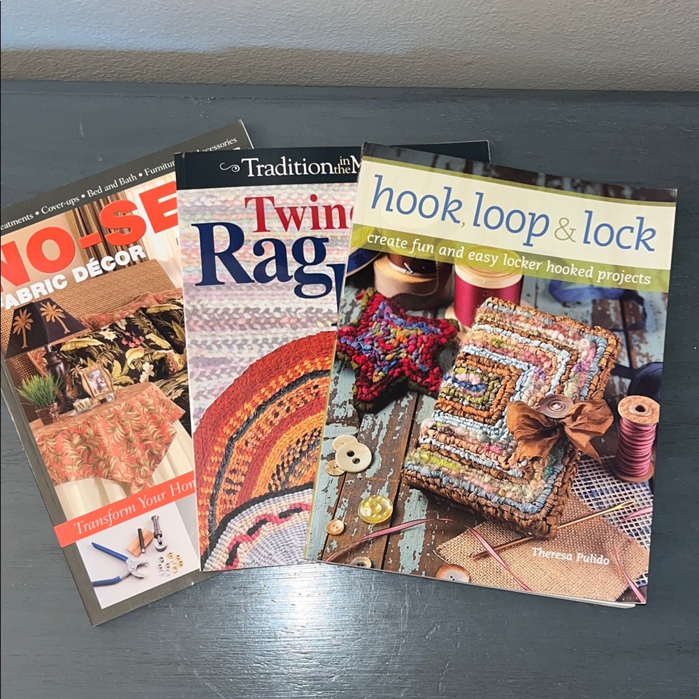 Hook Loop & Lock, Twined Rag Rugs, & No-Sew Fabric Decor Craft Book Set EUC